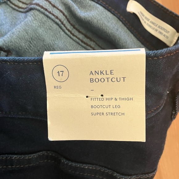 Universal Thread Dark Wash Ankle Bootcut Jeans Size 17 New With Tags - Picture 7 of 11